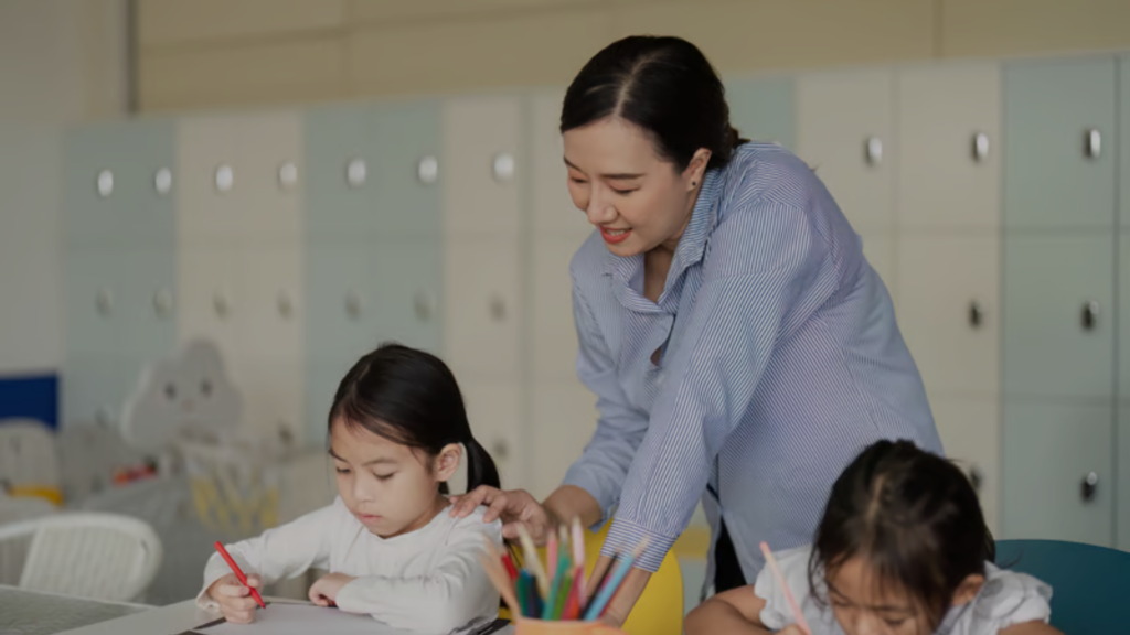Early Childcare Assistant(ECA) Salary in Ontario: How Much Do Assistants Earn? 1 early childhood program